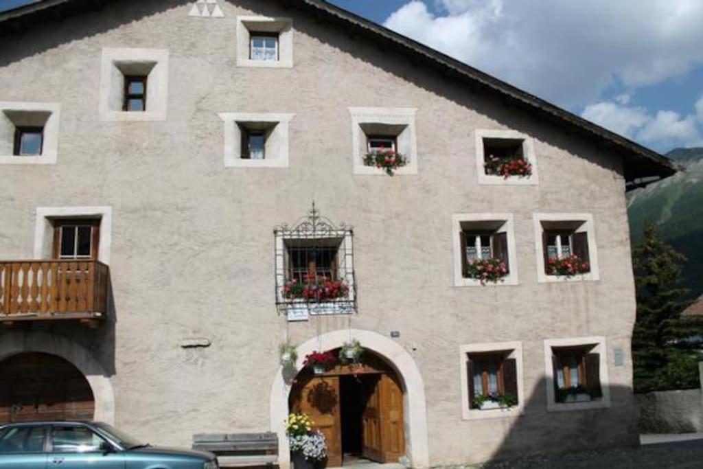 Chesa Margadant Apartment Zuoz Exterior foto